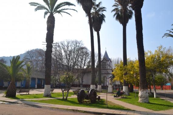 Archivo:Plaza de Los Héroes, Guacarhue.jpg