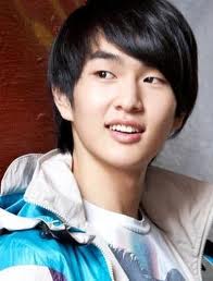 Archivo:Onew (13).jpeg