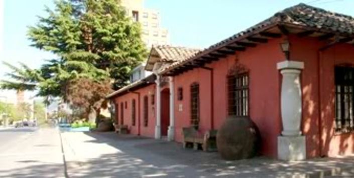 Archivo:Fachada del museo O'Higginiano.jpg