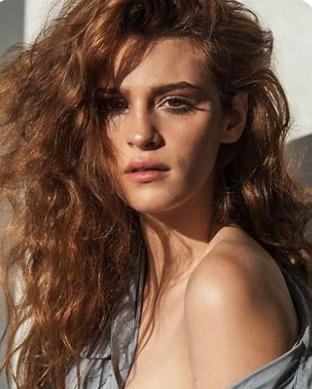 Archivo:Lara tromeaux.jpg