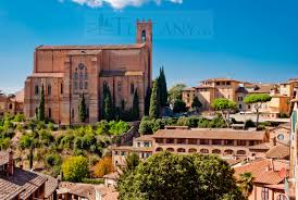 Archivo:San Domenico o Basilica Cateriniana.jpg