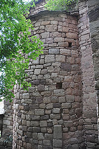 Monasterio de Santos Justo y Pastor de Urmella EcuRed