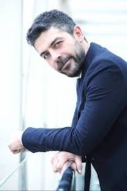 Archivo:Sinan Tuzcu2lpge.jpg