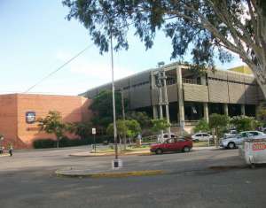 Archivo:Univ nac de San L.jpg