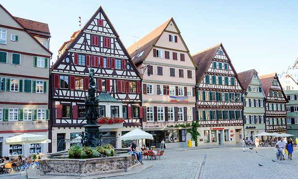 Archivo:Alemania-tubingen-plaza-t.jpg