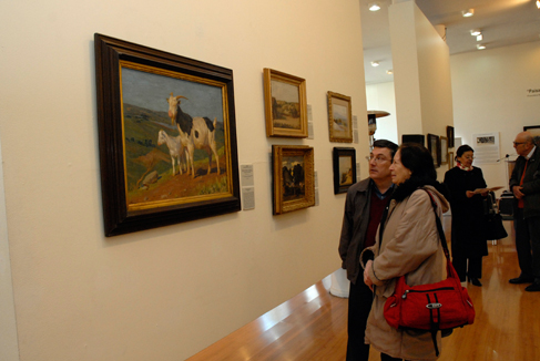 Archivo:Exposición Paisajes y gente de chile.jpg