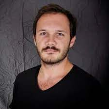 Archivo:Deniz Celiloglu.jpg