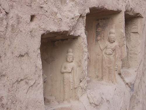 Archivo:Gruta 10 mil budas.jpg