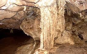 Caverna de Umajalanta.jpg