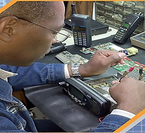 Archivo:Movitel Servicios de reparación.jpg