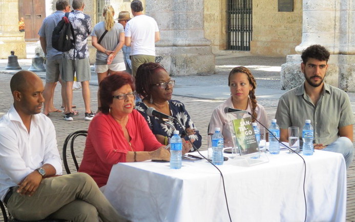 Archivo:Presentacion libro Santiago Alvarez.jpg