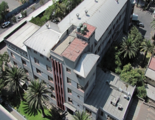 Archivo:Vista aerea del Instituto Traumatológico de Chile.jpg
