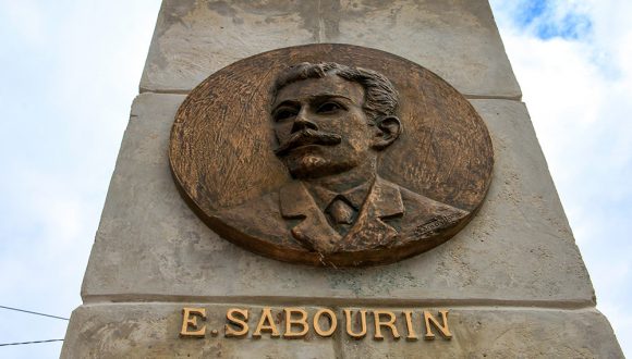 Archivo:Monumento a Emilio Sabourin.jpg