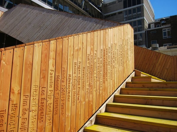 Archivo:Pasarelamarilla1-5.jpg