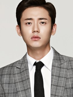 Lee Ji Hoon pot.jpeg