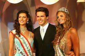 Archivo:Gustavo con 2.jpeg