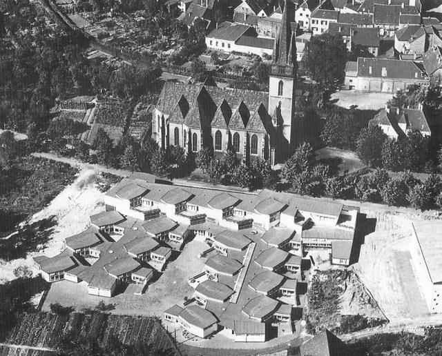 Hans Scharoun.Liceo femenino en Lunen.JPG