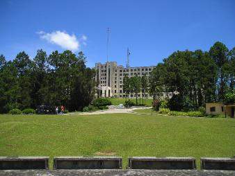 Archivo:Topes de collante (poblado).jpg