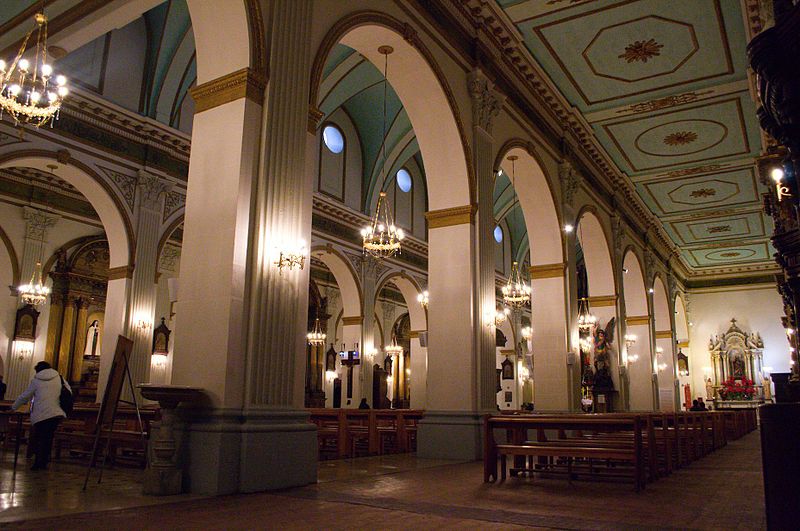 Archivo:Basílica Corazón de María Nave Lateral.jpg