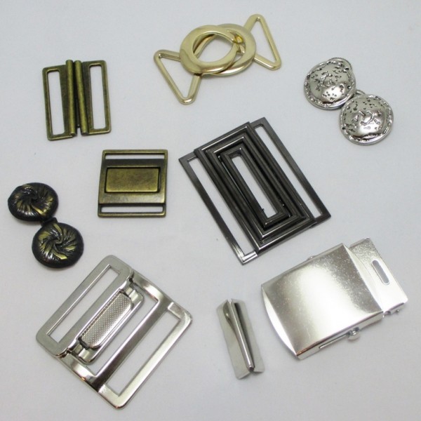 Archivo:Broches-metal.jpg