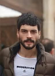 Archivo:Akin Akinozu3.jpg