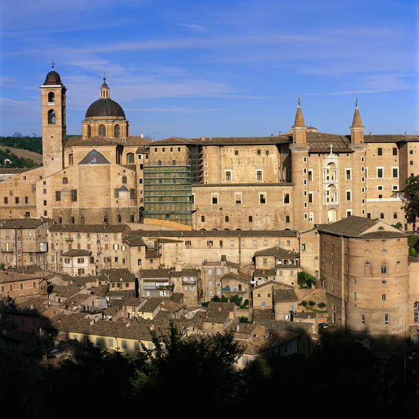 Archivo:Centro histórico de Urbino.jpg
