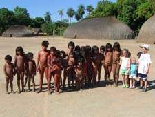 Archivo:Family Kamayu.jpg