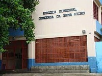 Escuela municipal de Benfica.jpg