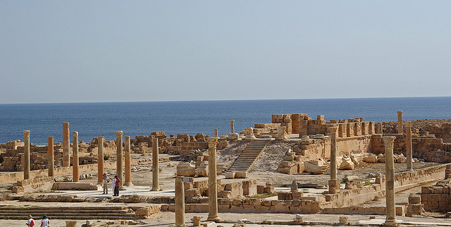 Archivo:Sabratha antoninos.jpg