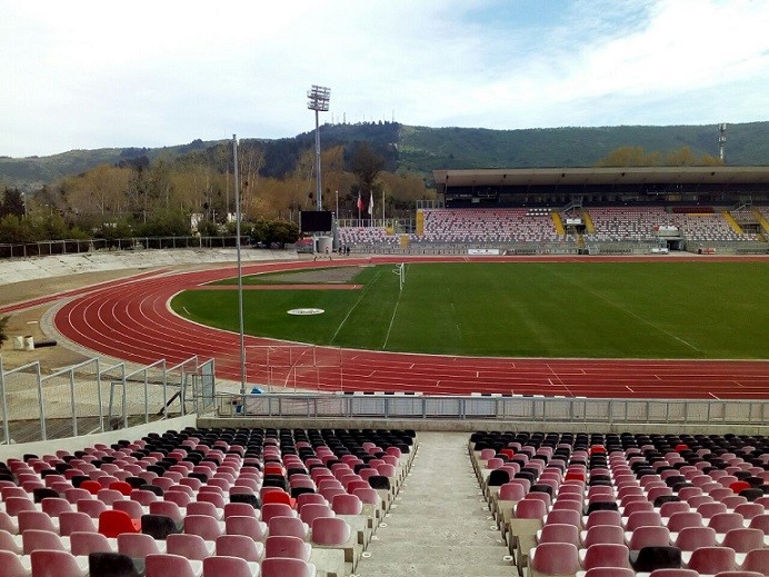 Archivo:REMODELACION ESTADIO FISCAL TALCA.jpg