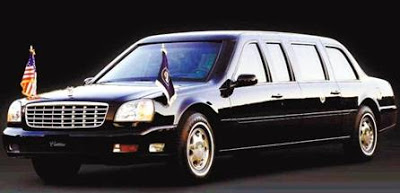 Archivo:Limusina Presidencial Cadillac DeVille modelo 2001.jpg