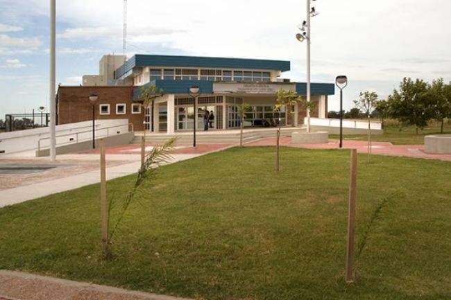 Archivo:Edific de la unv Villa Mar'ia.jpg