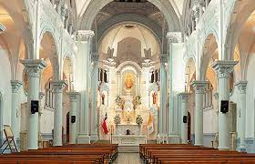 Archivo:Basílica Corazón de María, interior1.png