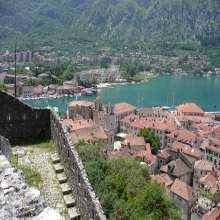 Archivo:Muralla y casco2.jpg