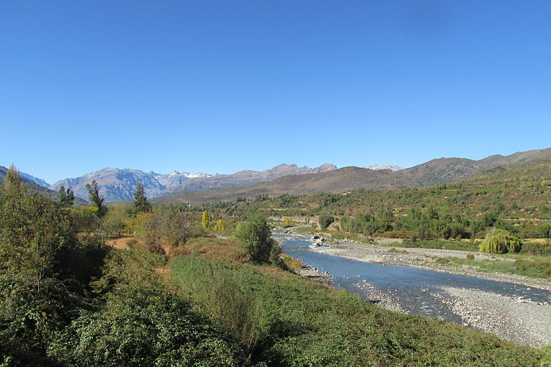 Archivo:Río Los Cipreses.jpg