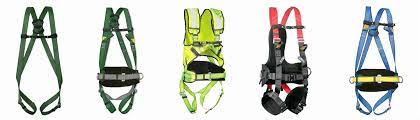 Archivo:Varios tipos de arnes de seguridad.jpg