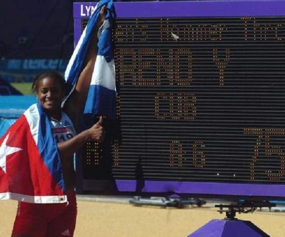 Archivo:Yipsi record panamericano.jpg