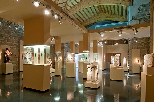 Archivo:Arq col 1.jpg