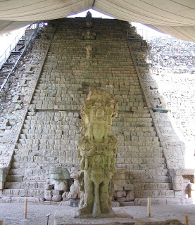 Escalinata de los Jeroglíficos.jpg