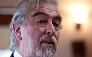Archivo:3-rodrigo-castano-recibio-premio-nacional.jpeg