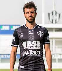 Archivo:Uniforme visitante2.jpg