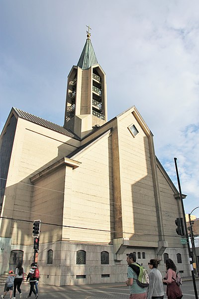 Archivo:Catedral de Valdivia1, 2019.jpg