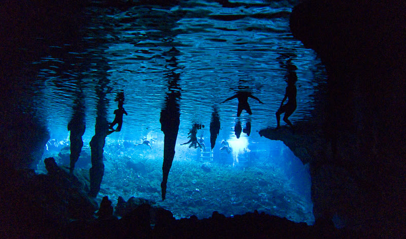 Archivo:Cueva sacantu.jpg