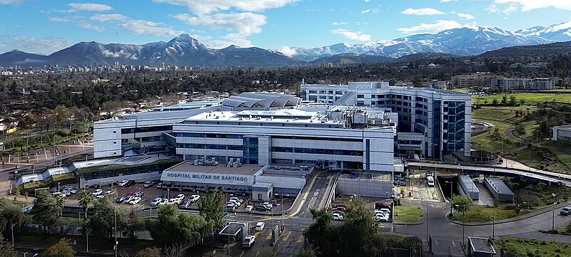 Archivo:Hospital Militar de Santiago.jpg