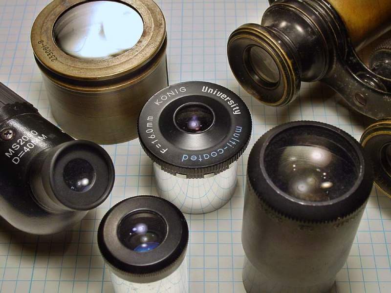 Archivo:Eyepieces random selection.jpg