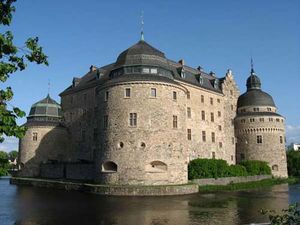 Castillo-de-Orebro.jpg