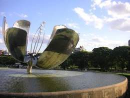 Floralis.jpg