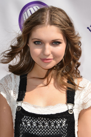 Sammi Hanratty 03.png
