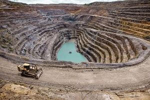 Minería-a-cielo-abierto-696x464.jpg