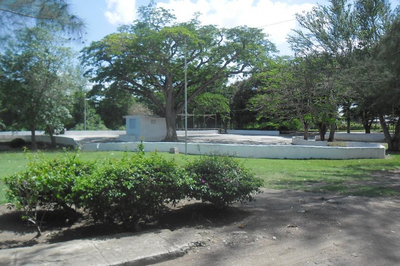 Archivo:Pista de Patinaje en Delicias.JPG